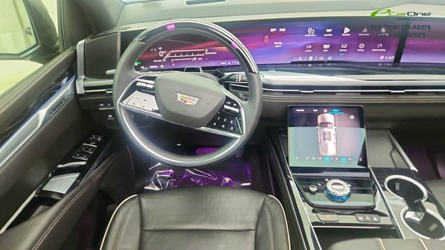 Used 2025 Cadillac Escalade Sport w/ Touring Package AWD/4WD image 42