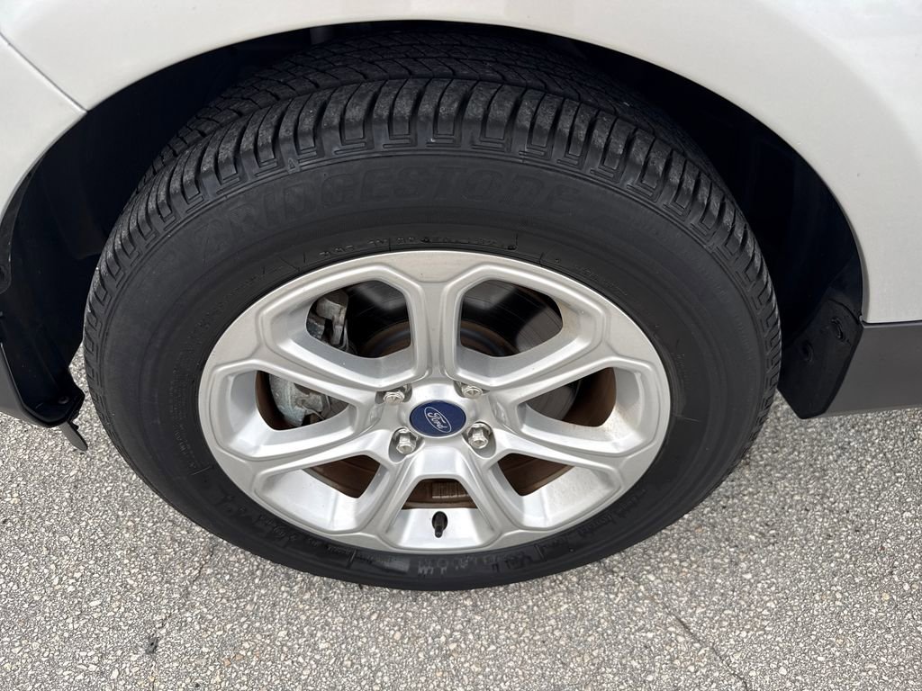 Used 2021 Ford EcoSport SE w/ SE Convenience Package image 12