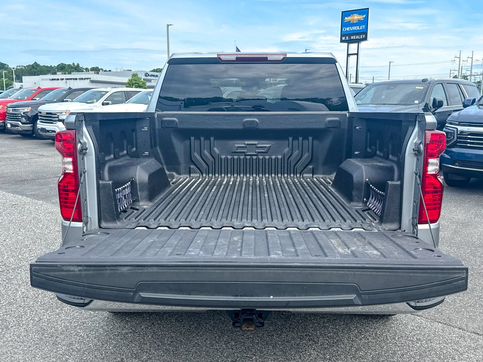 Certified 2023 Chevrolet Silverado 1500 LT AWD/4WD image 15