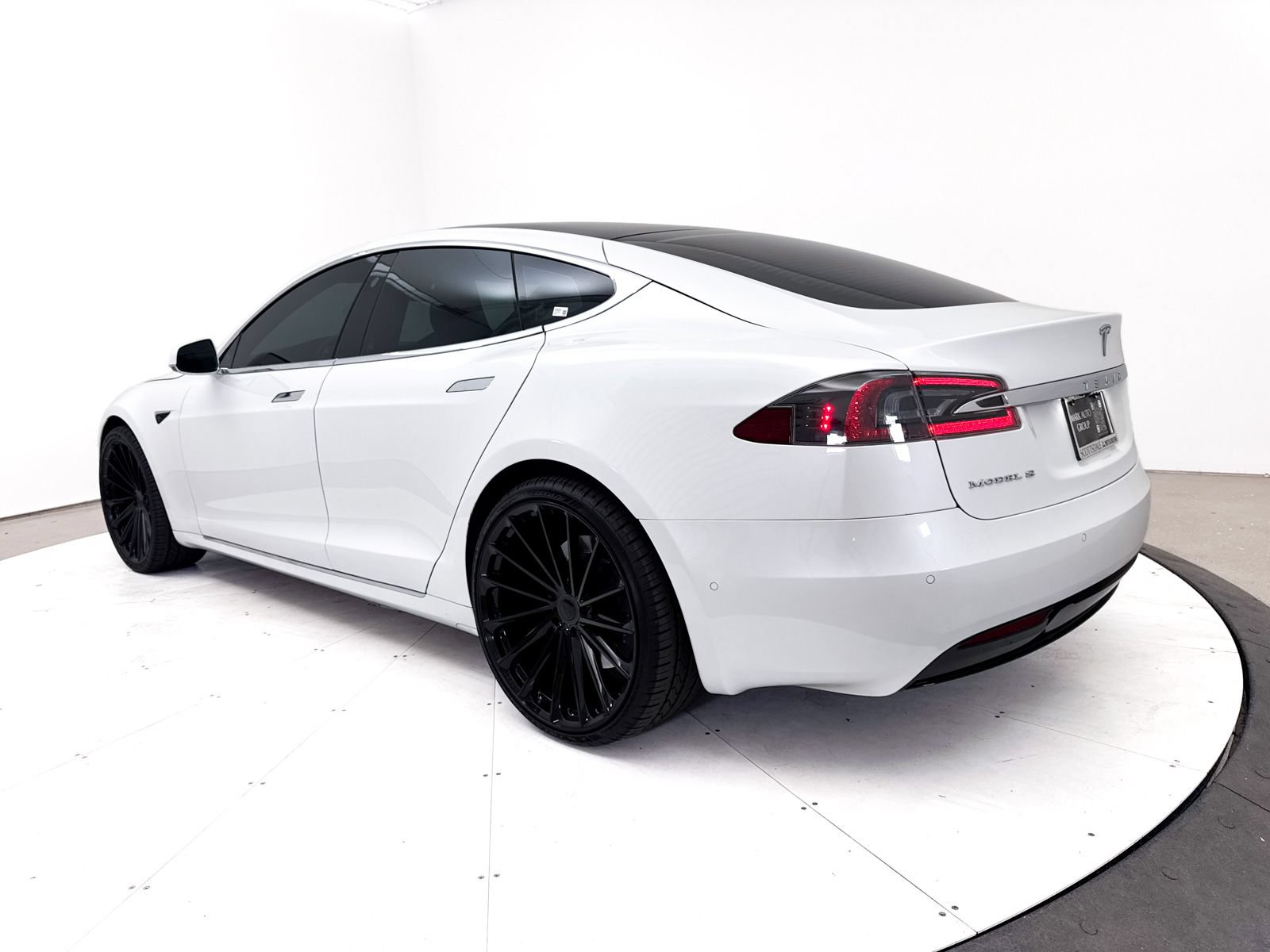 Used 2018 Tesla Model S 100D AWD/4WD image 15