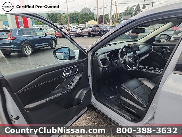 Certified 2024 Nissan Rogue Platinum w/ Platinum Premium Package AWD/4WD image 10