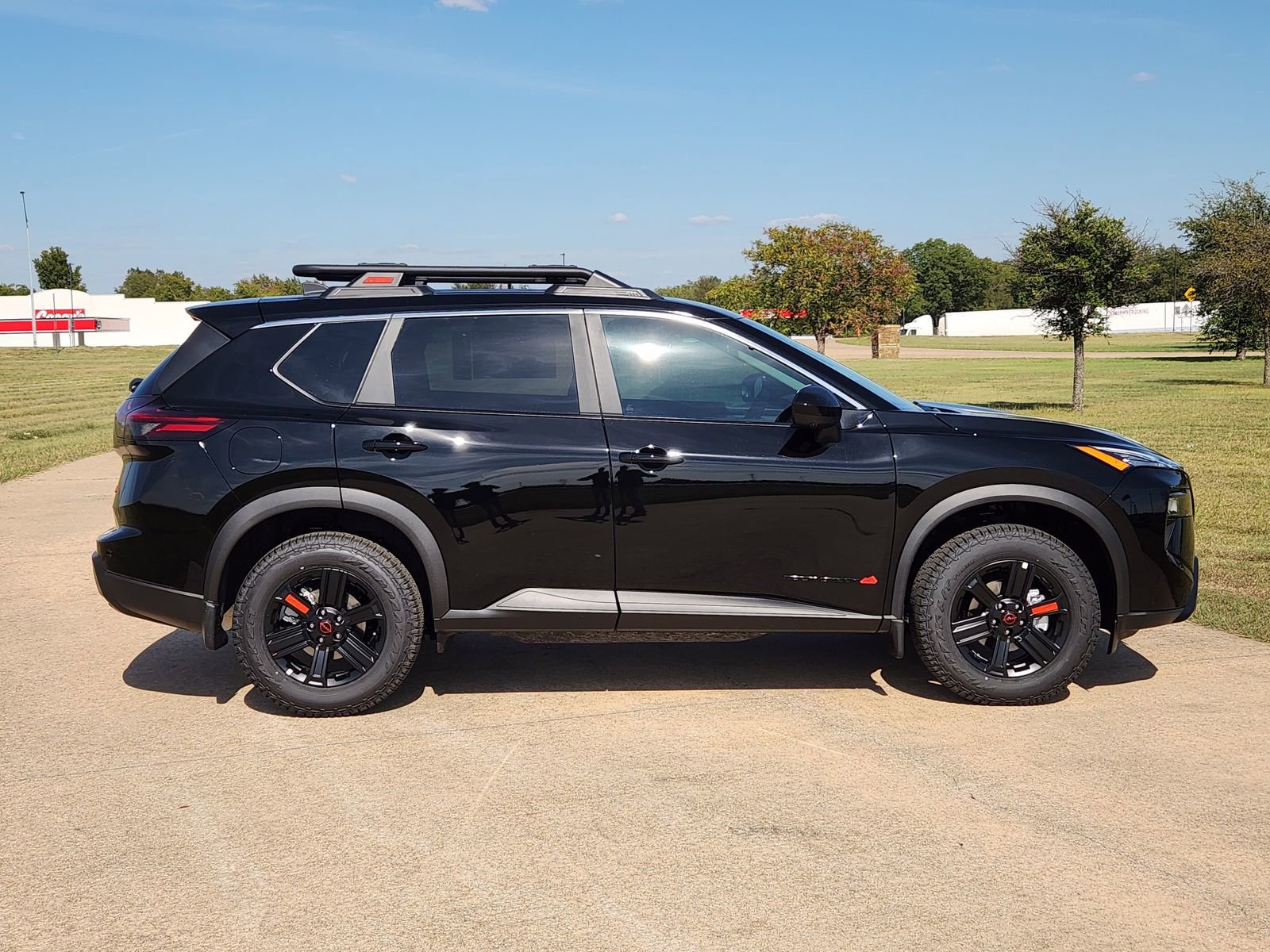 New 2026 Nissan Rogue SV image 7