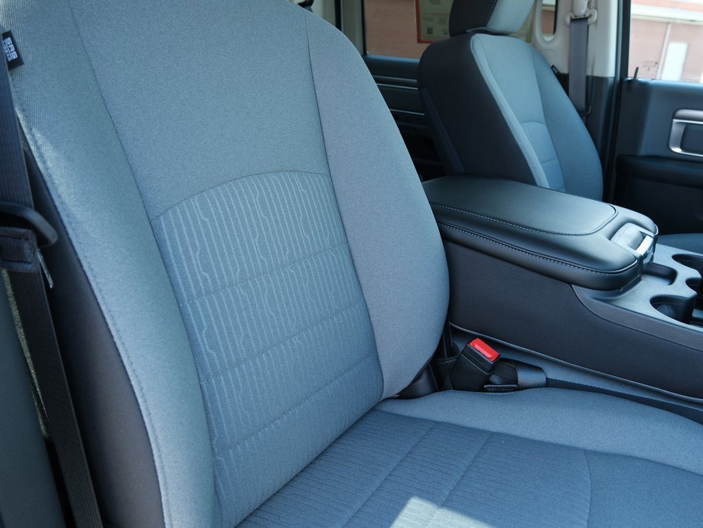 Used 2023 RAM 1500 Classic SLT image 29