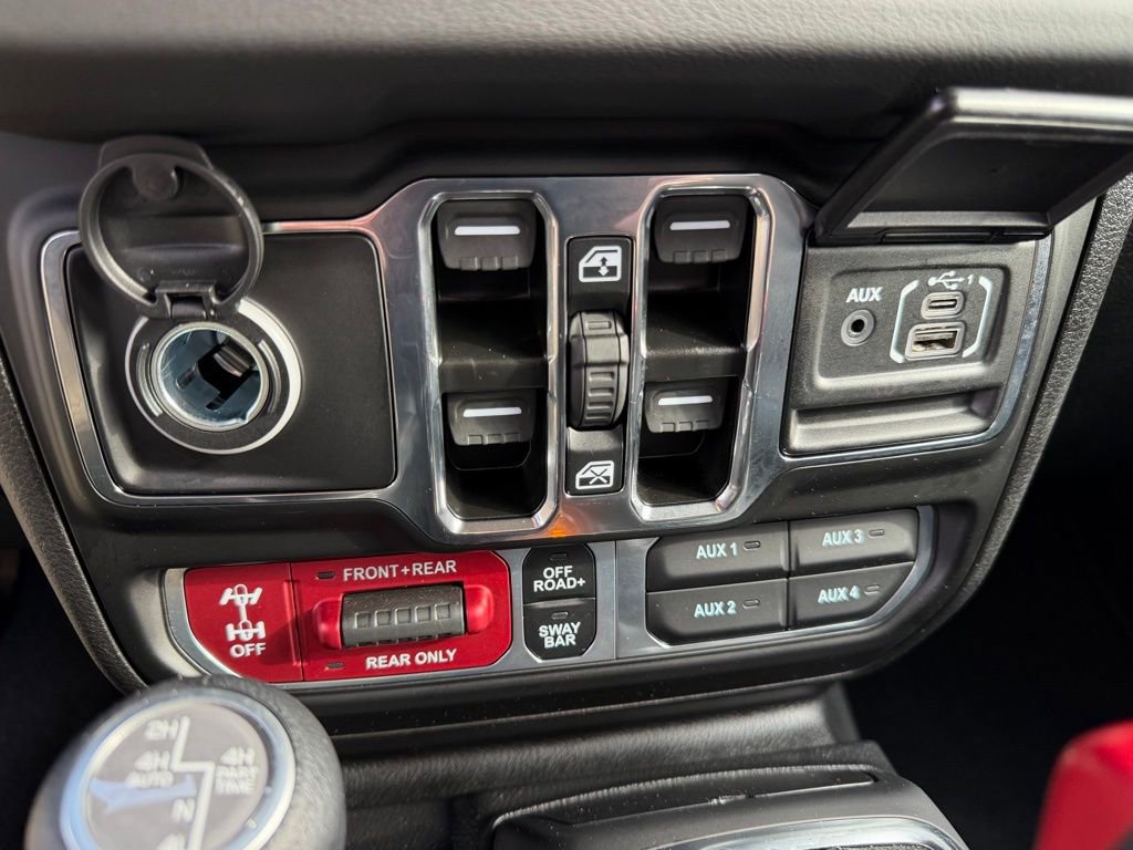 Certified 2025 Jeep Wrangler Unlimited Rubicon 4xe w/ Convenience Group image 26