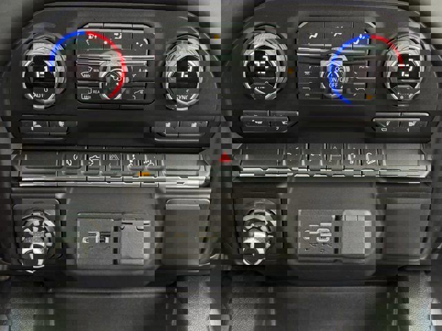 Used 2022 Chevrolet Silverado 1500 RST image 19