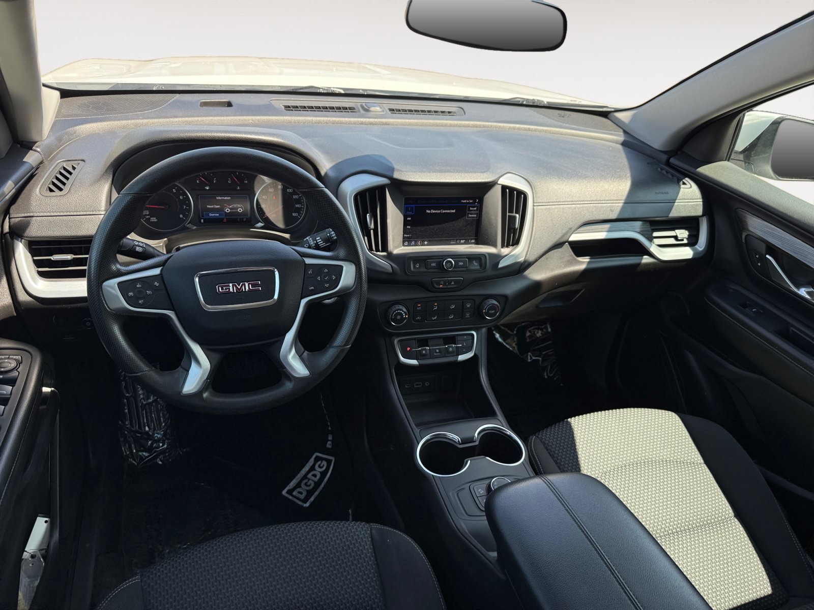 Used 2024 GMC Terrain SLE FWD image 15