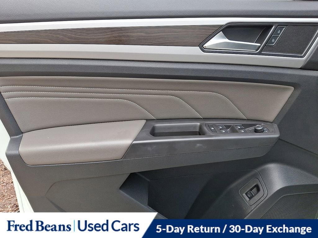 Certified 2023 Volkswagen Atlas SE w/ Panoramic Sunroof Package AWD/4WD image 13