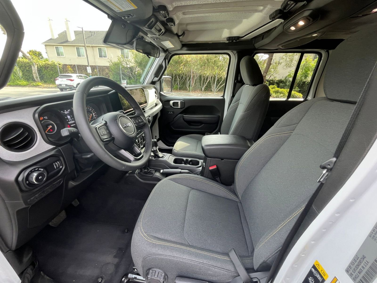 Used 2025 Jeep Wrangler Unlimited Sport AWD/4WD image 25