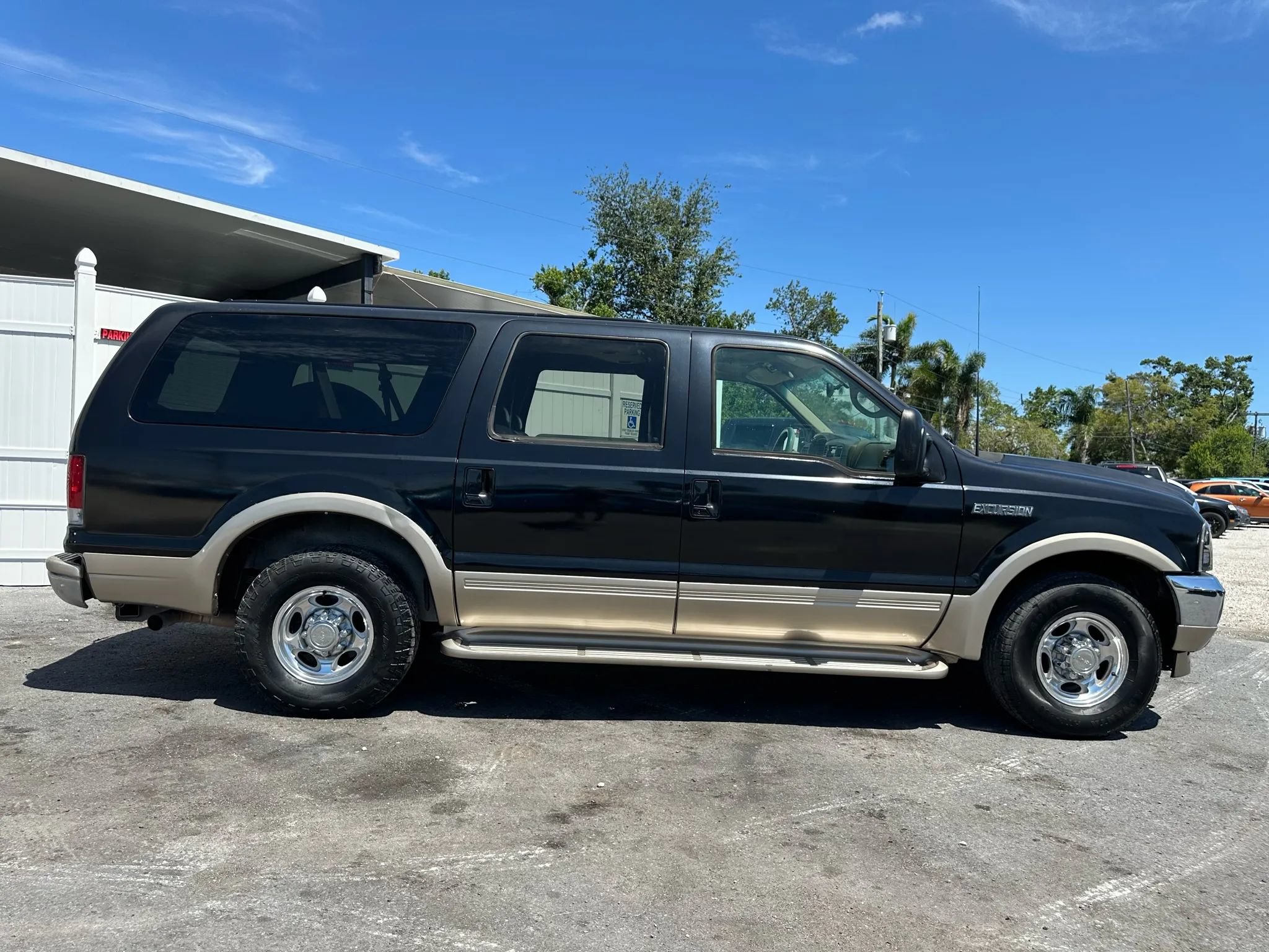 Used 2000 Ford Excursion Limited RWD image 5