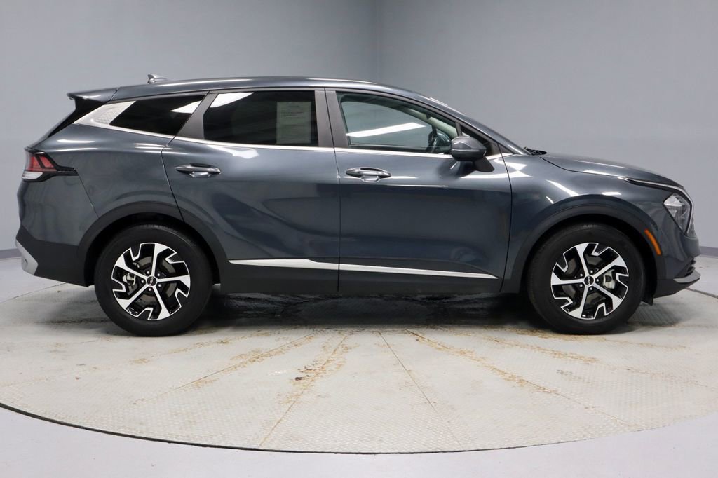 Used 2023 Kia Sportage EX FWD image 13