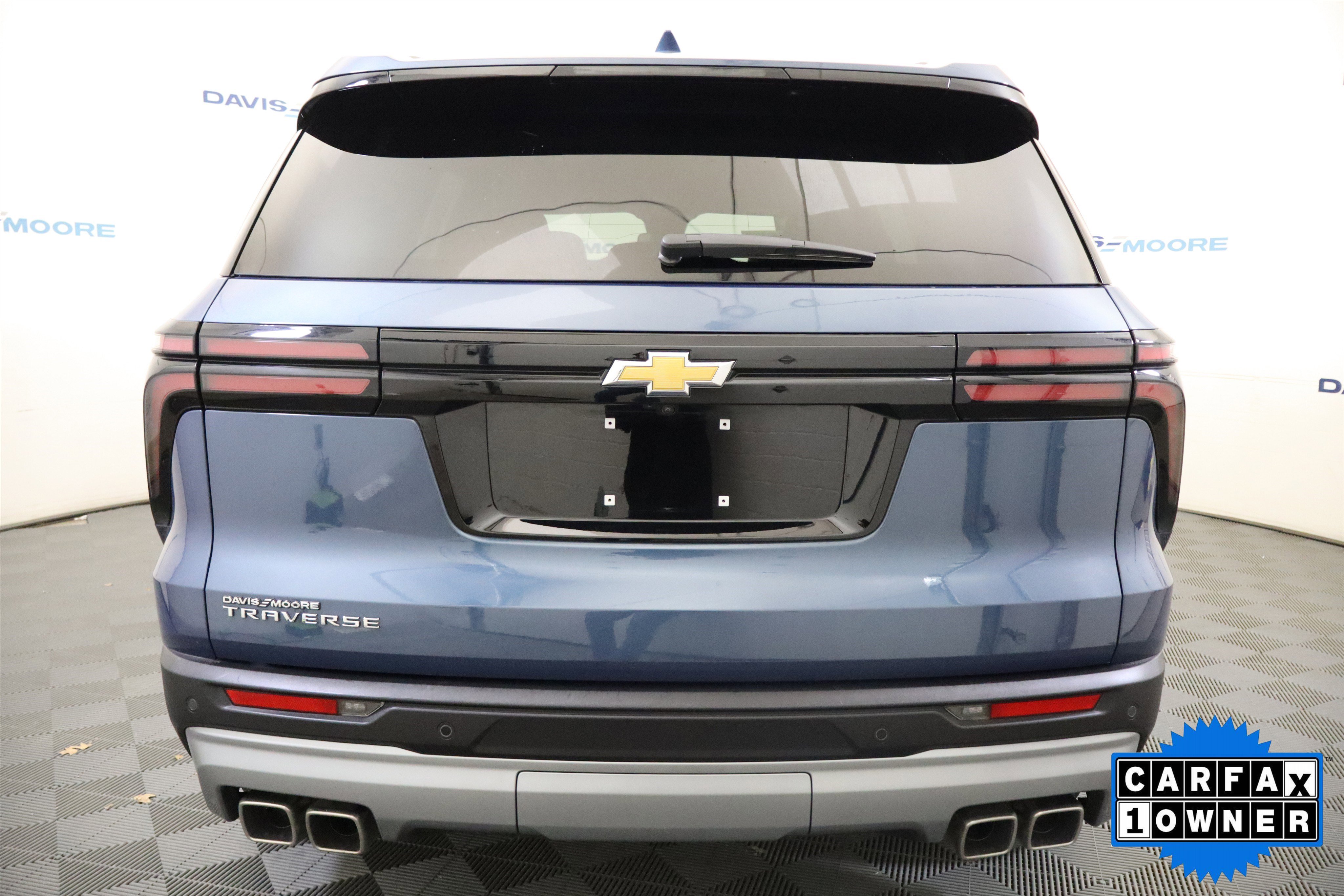 Used 2025 Chevrolet Traverse LT image 7