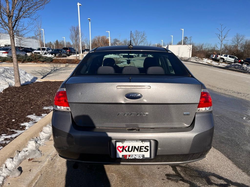 Used 2011 Ford Focus SE image 4