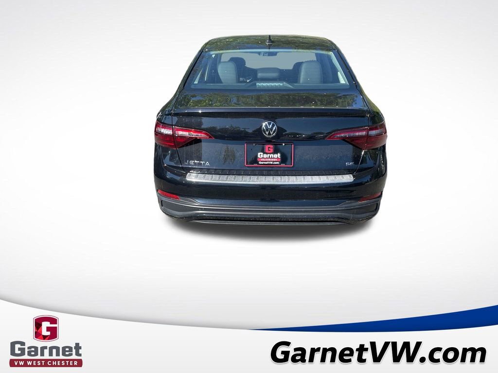 Used 2023 Volkswagen Jetta SE FWD image 4