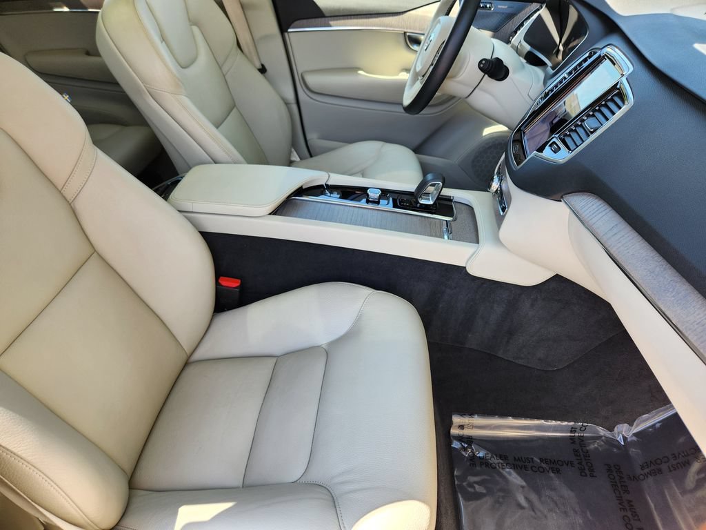 Used 2023 Volvo XC90 T8 Plus w/ Protection Package Premier AWD/4WD image 5