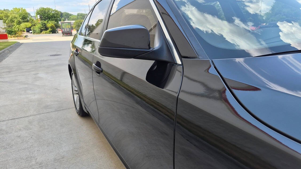 Used 2010 BMW 528i Sedan RWD image 24