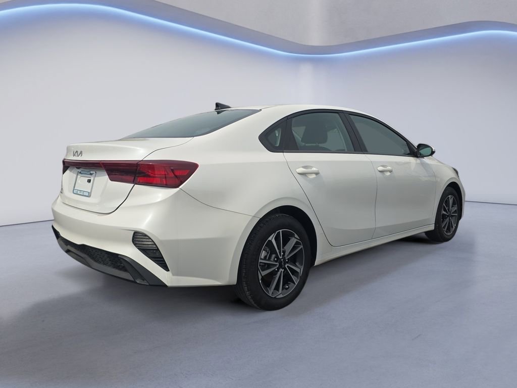 Used 2024 Kia Forte LXS image 5