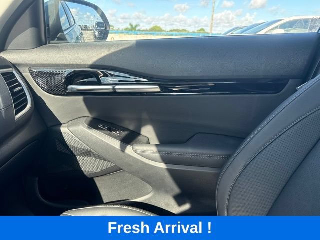 Used 2024 Kia Seltos EX FWD image 11
