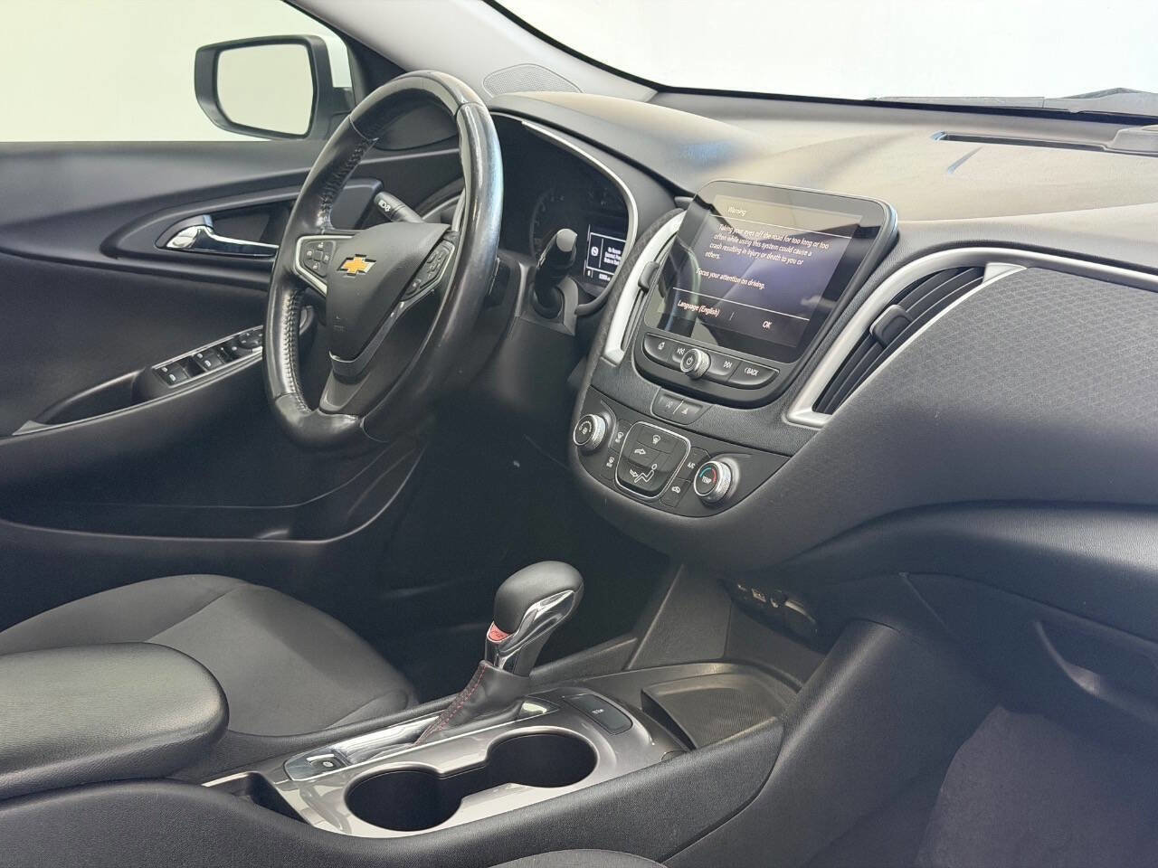Used 2022 Chevrolet Malibu RS FWD image 24