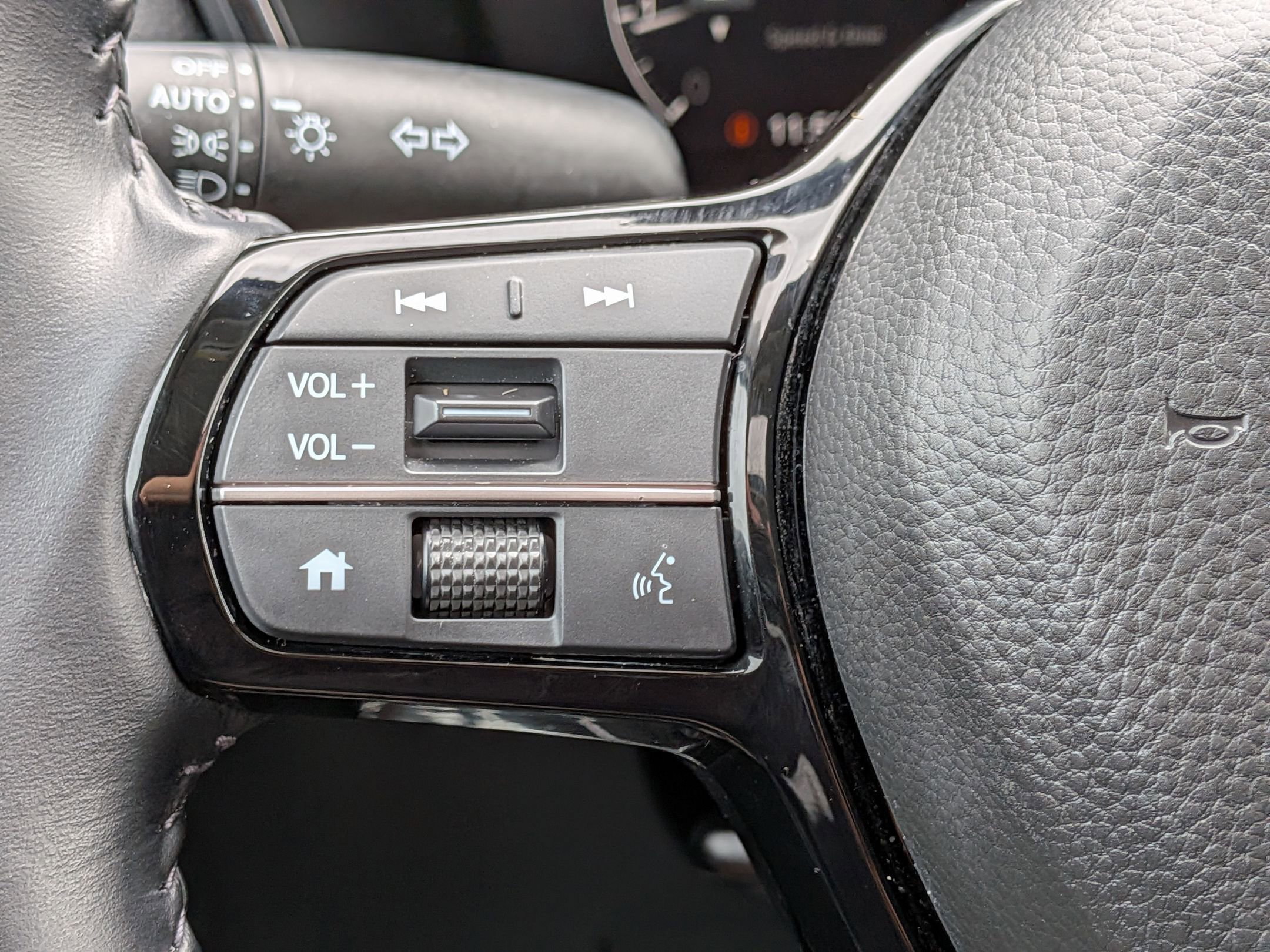 Certified 2025 Honda CR-V EX-L image 15