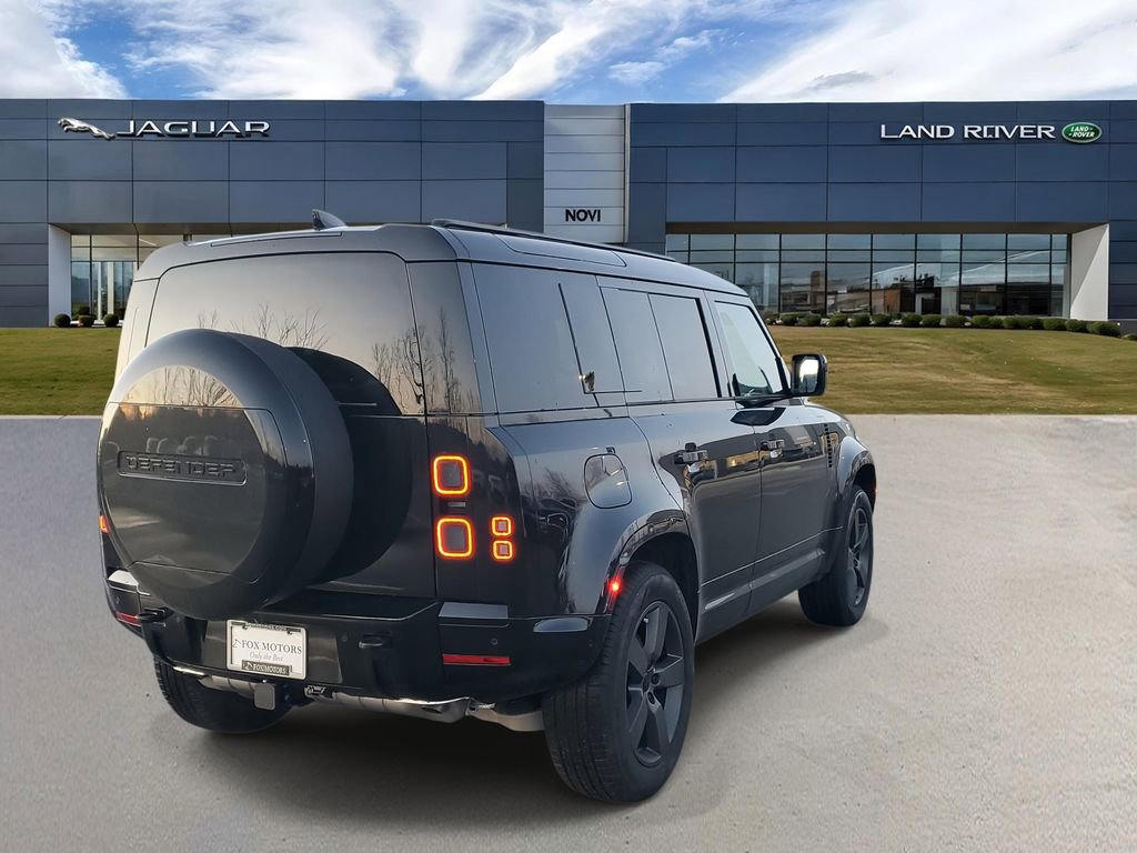 Used 2026 Land Rover Defender 110 X-Dynamic SE AWD/4WD image 3