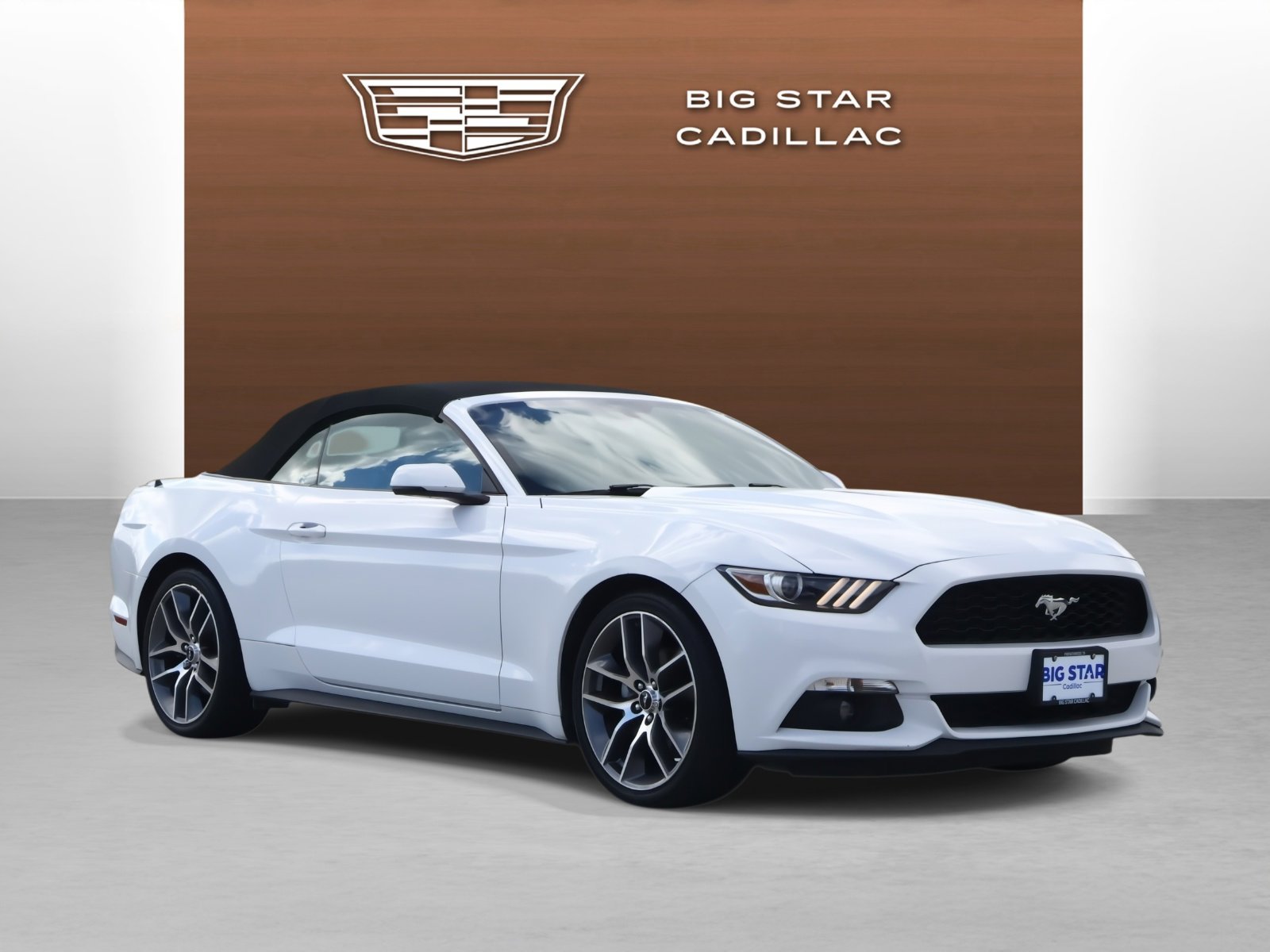 Used 2015 Ford Mustang Premium image 7