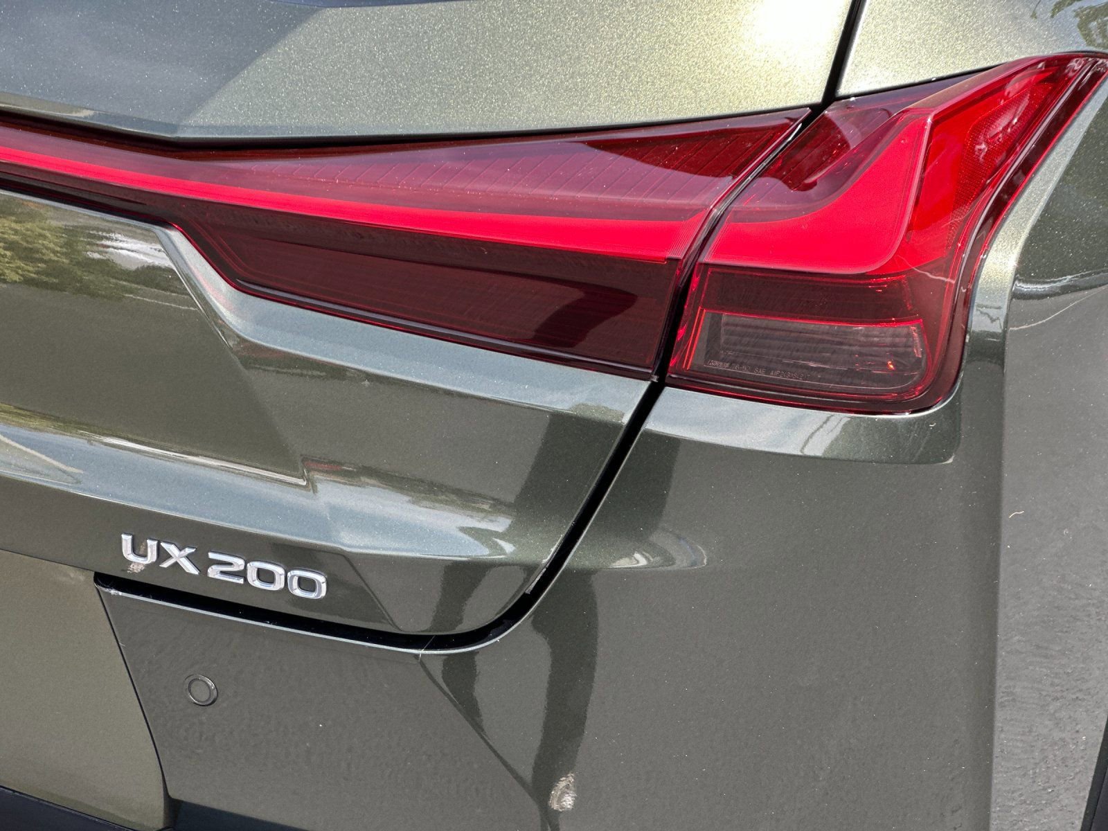 Used 2019 Lexus UX 200 w/ Premium Package image 33