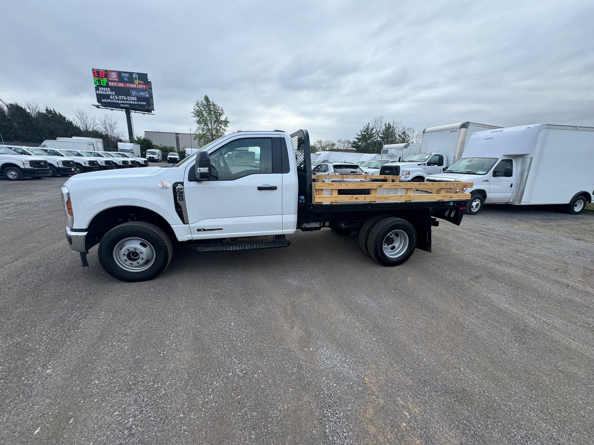 New 2026 Ford F350 XL w/ XL Chrome Package image 2