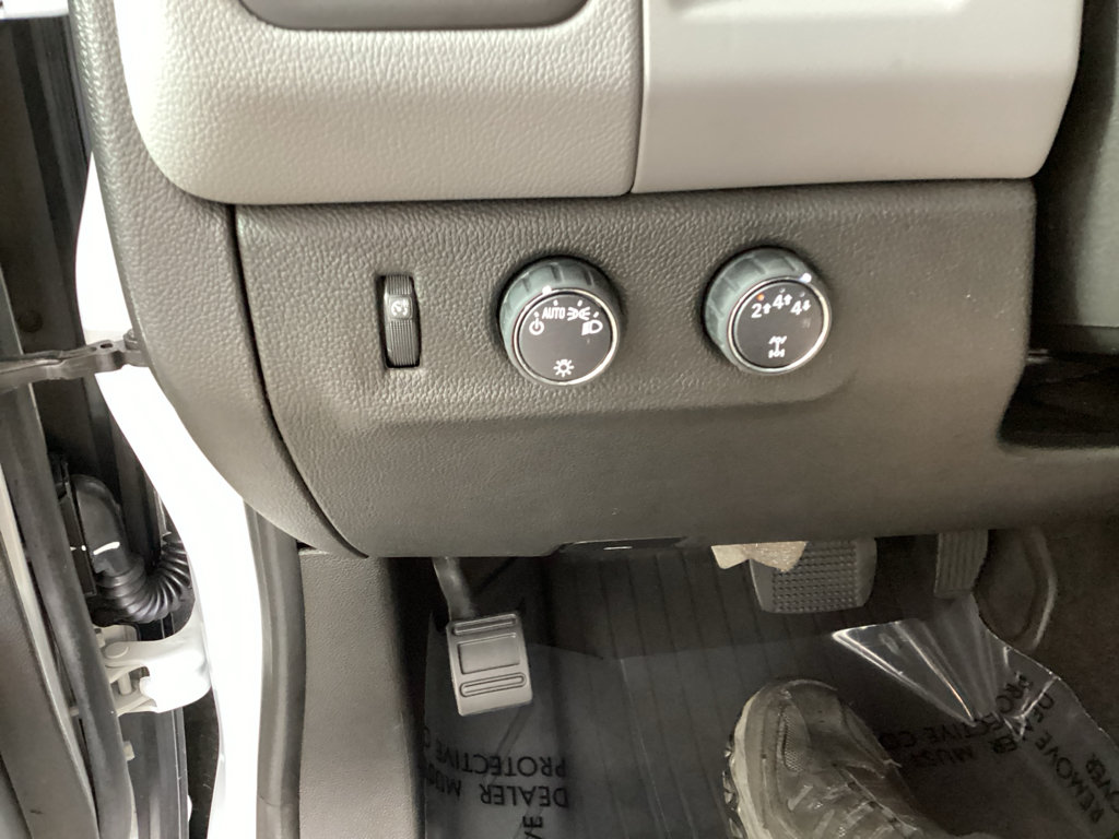 Used 2021 Chevrolet Colorado W/T w/ WT Convenience Package AWD/4WD image 18