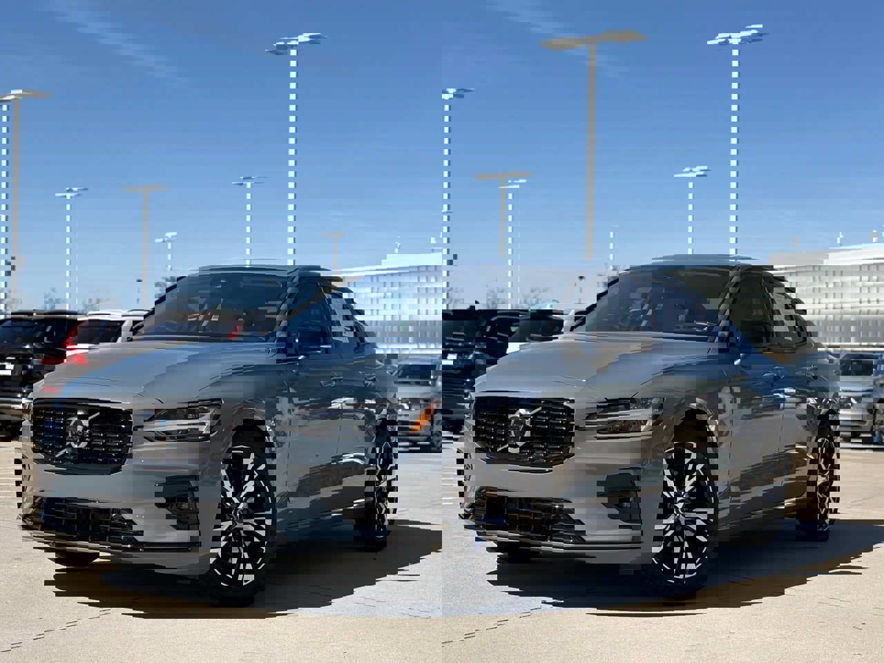 Certified 2023 Volvo S60 B5 Plus image 3