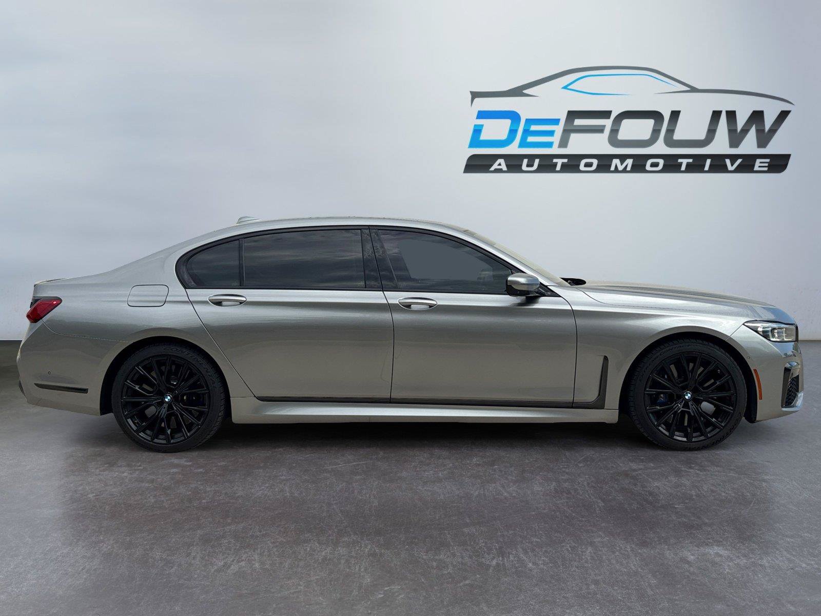 Used 2020 BMW M760i xDrive AWD/4WD image 2