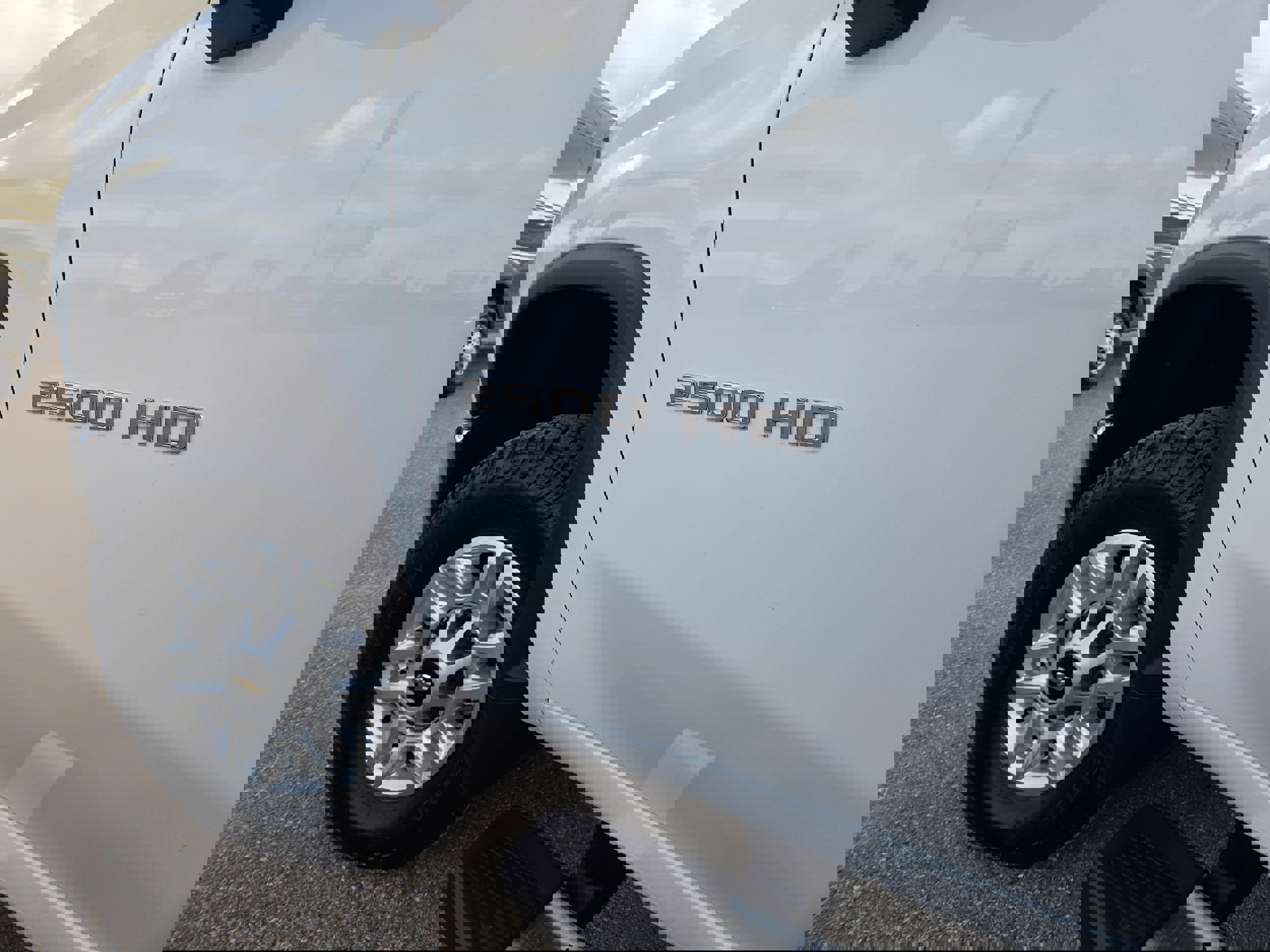 Used 2024 Chevrolet Silverado 2500 LT image 11