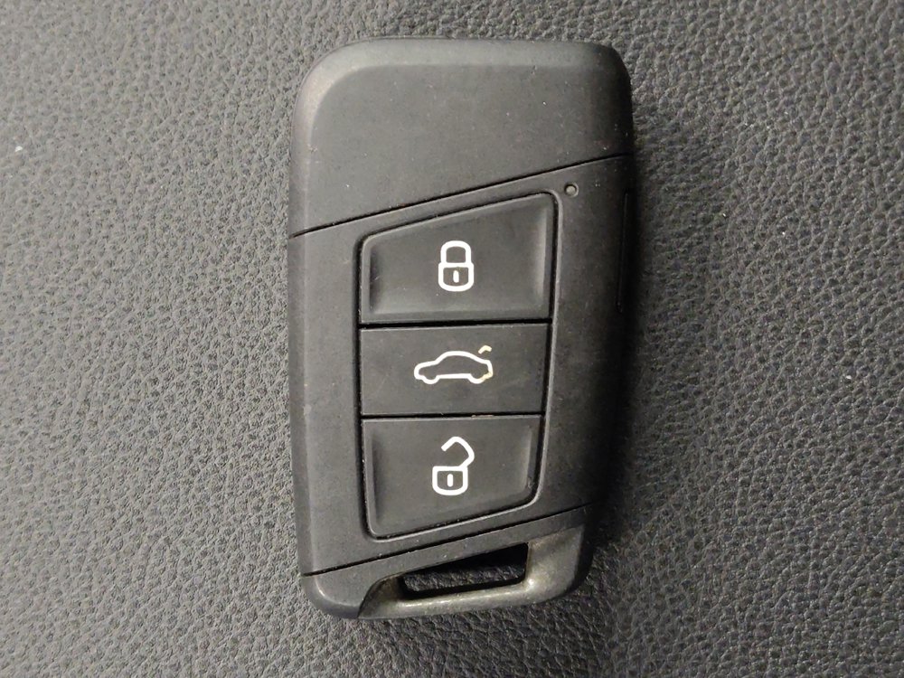 Used 2024 Volkswagen Taos S w/ MDO Package FWD image 32