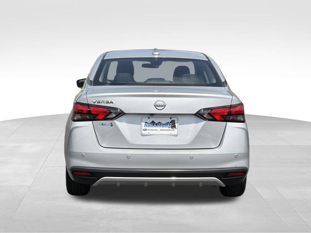 Used 2025 Nissan Versa SV FWD image 7
