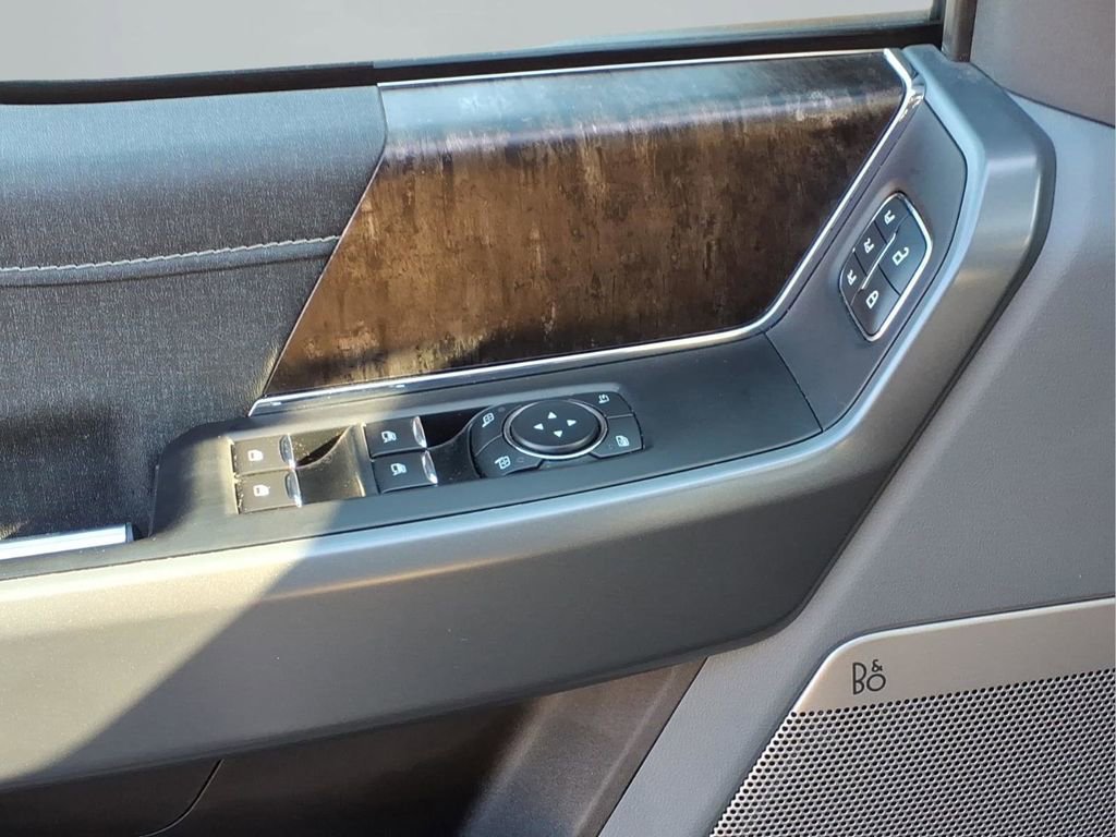 Used 2021 Ford F150 Lariat image 18