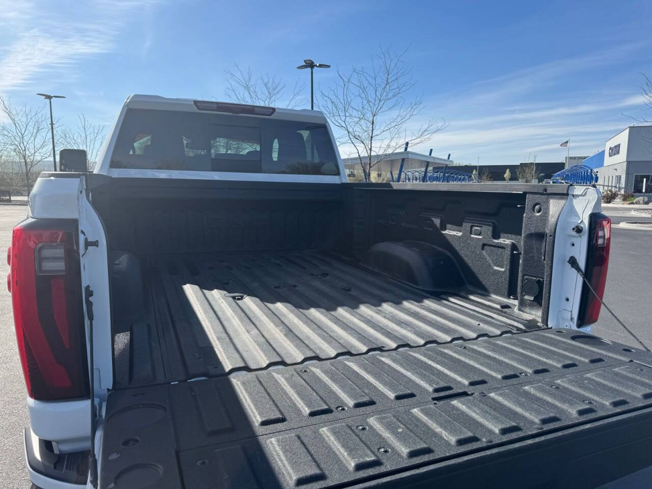 Used 2025 GMC Sierra 3500 Denali AWD/4WD image 8