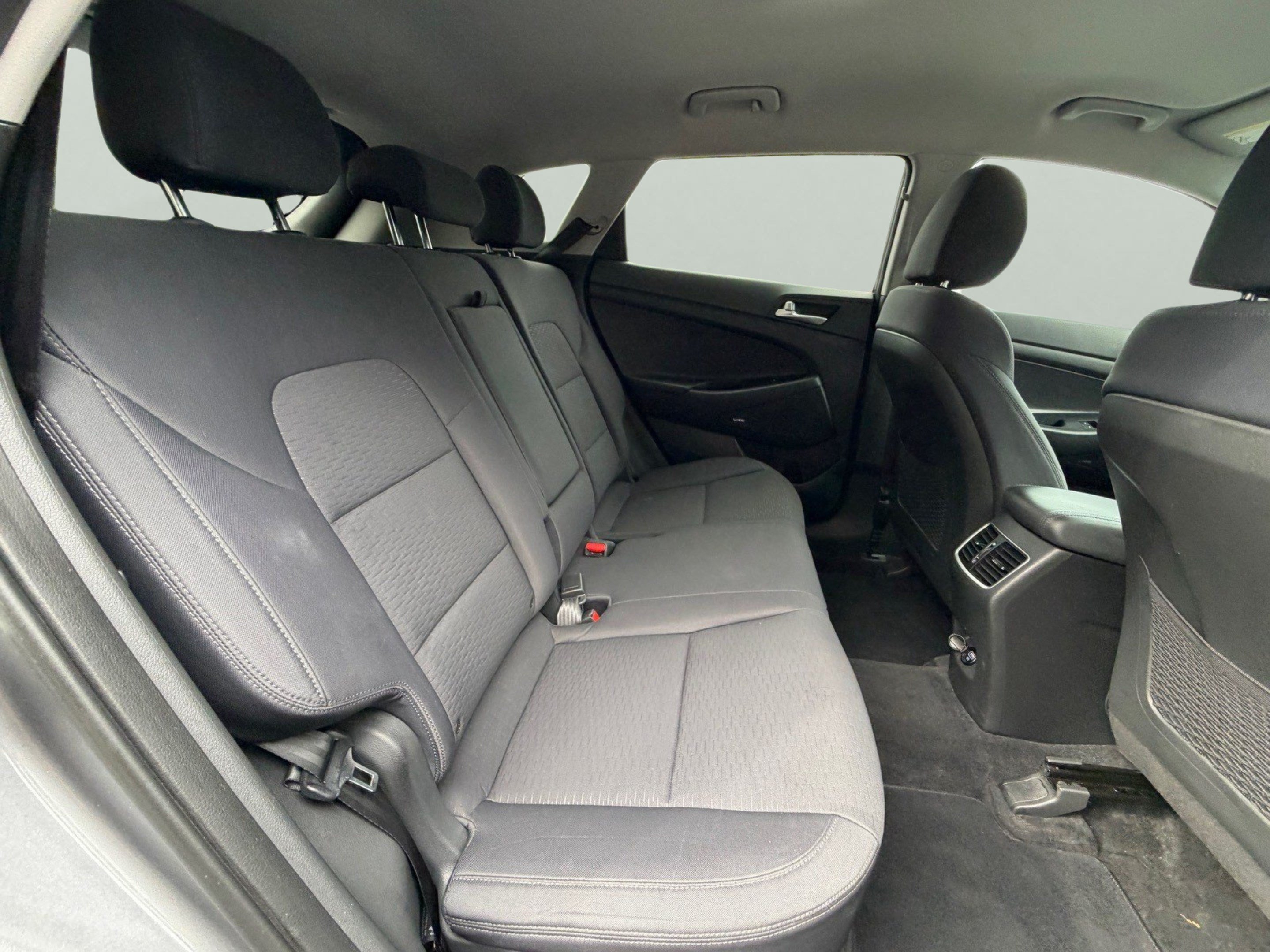 Used 2021 Hyundai Tucson Sport w/ Cargo Package AWD/4WD image 16
