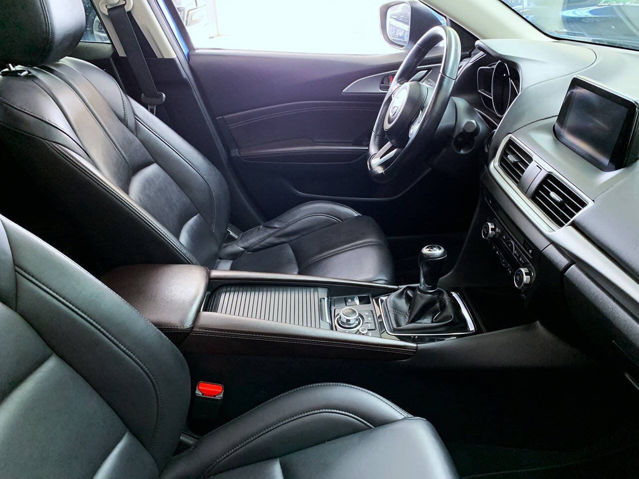 Used 2017 MAZDA MAZDA3 Touring FWD image 19