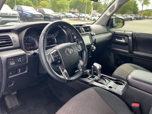 Used 2018 Toyota 4Runner TRD Off-Road AWD/4WD image 9