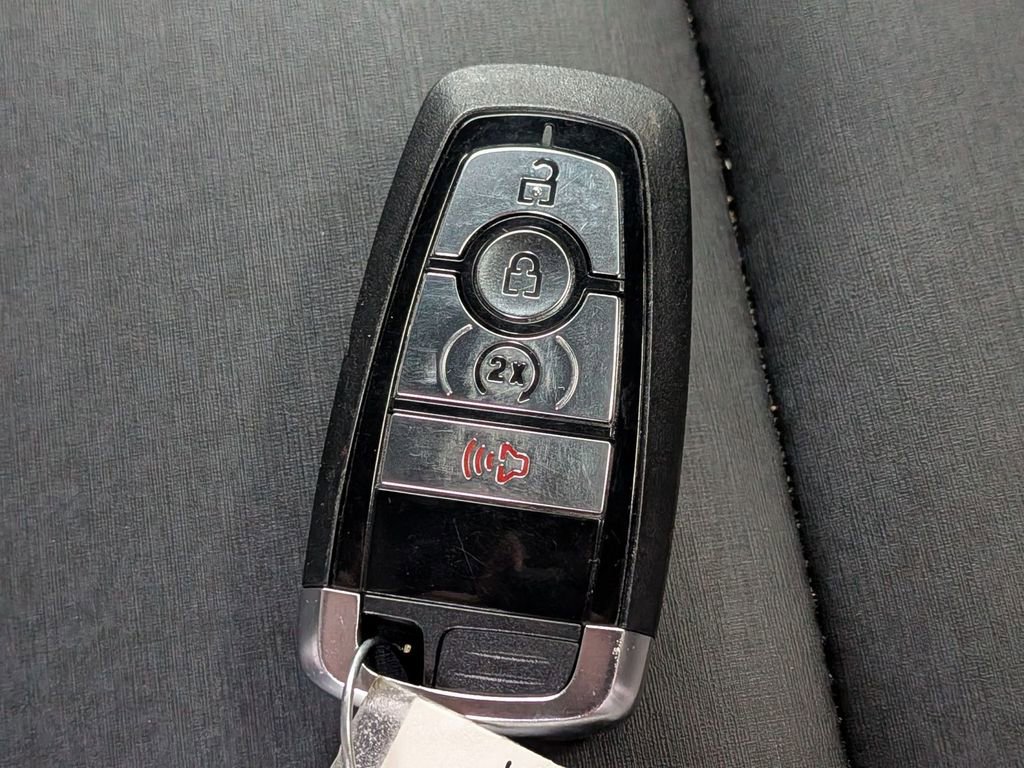 New 2025 Ford Bronco Badlands image 48