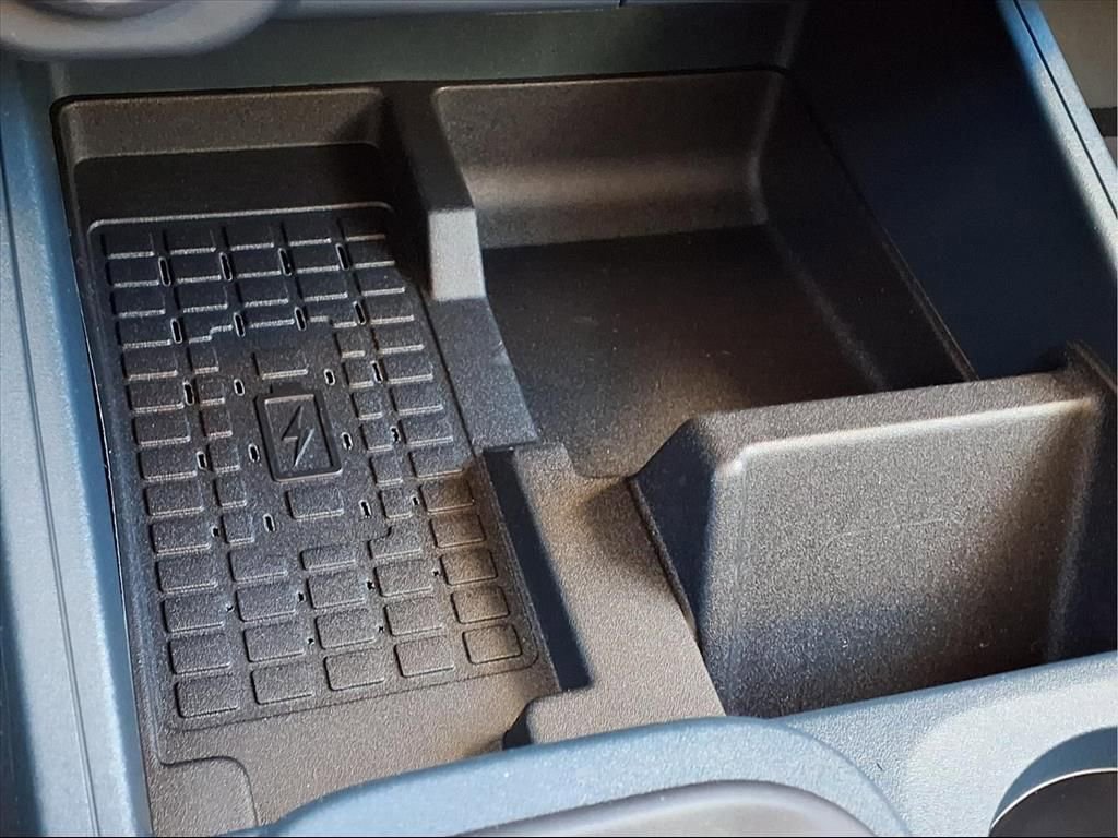 New 2025 Ford Maverick Lariat w/ Black Appearance Package image 9