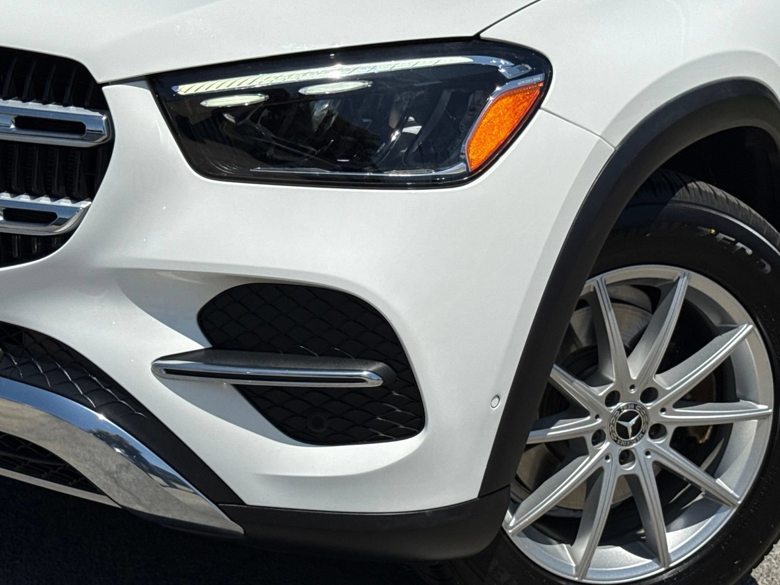 Used 2024 Mercedes-Benz GLE 350 4MATIC image 3