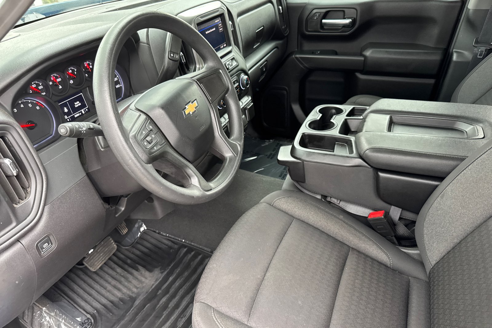Used 2024 Chevrolet Silverado 1500 Custom w/ Turbomax Blackout Package RWD image 10