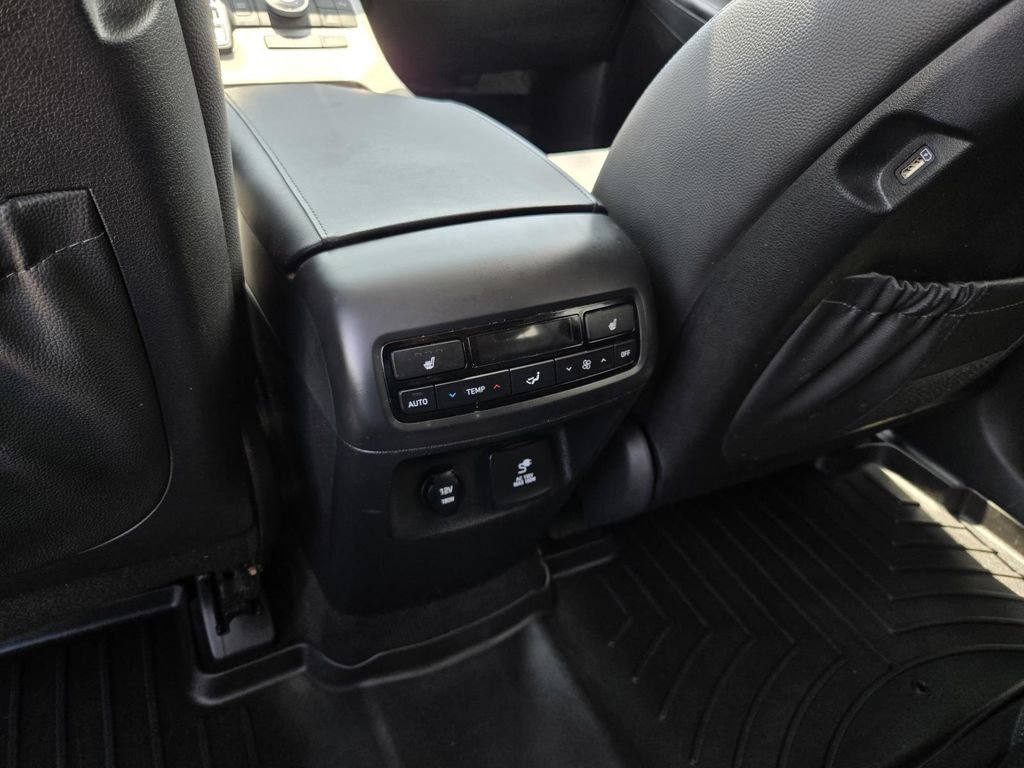 Used 2021 Hyundai Palisade SEL FWD image 16