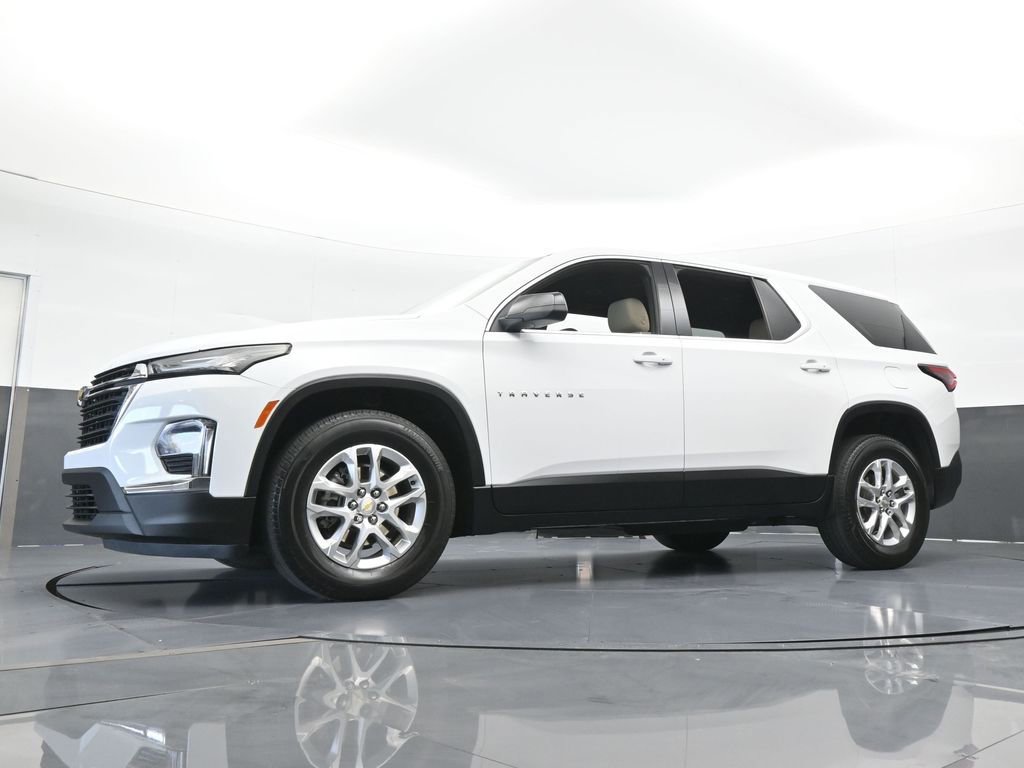 Used 2022 Chevrolet Traverse LS image 58