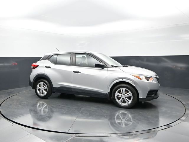 Used 2020 Nissan Kicks S FWD image 6