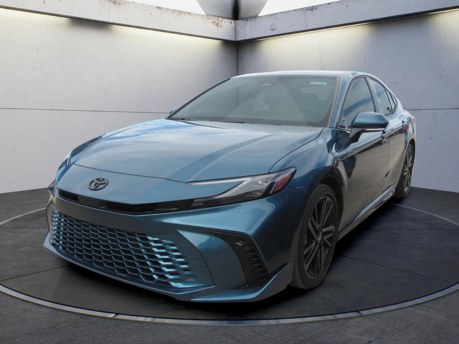 Used 2026 Toyota Camry XSE FWD image 1