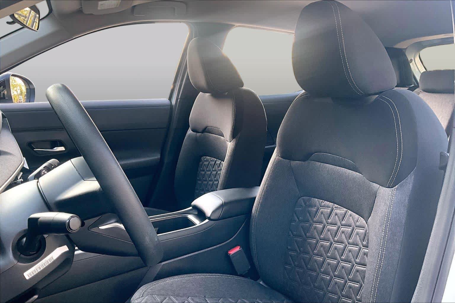 Certified 2026 Nissan Kicks SV FWD image 8