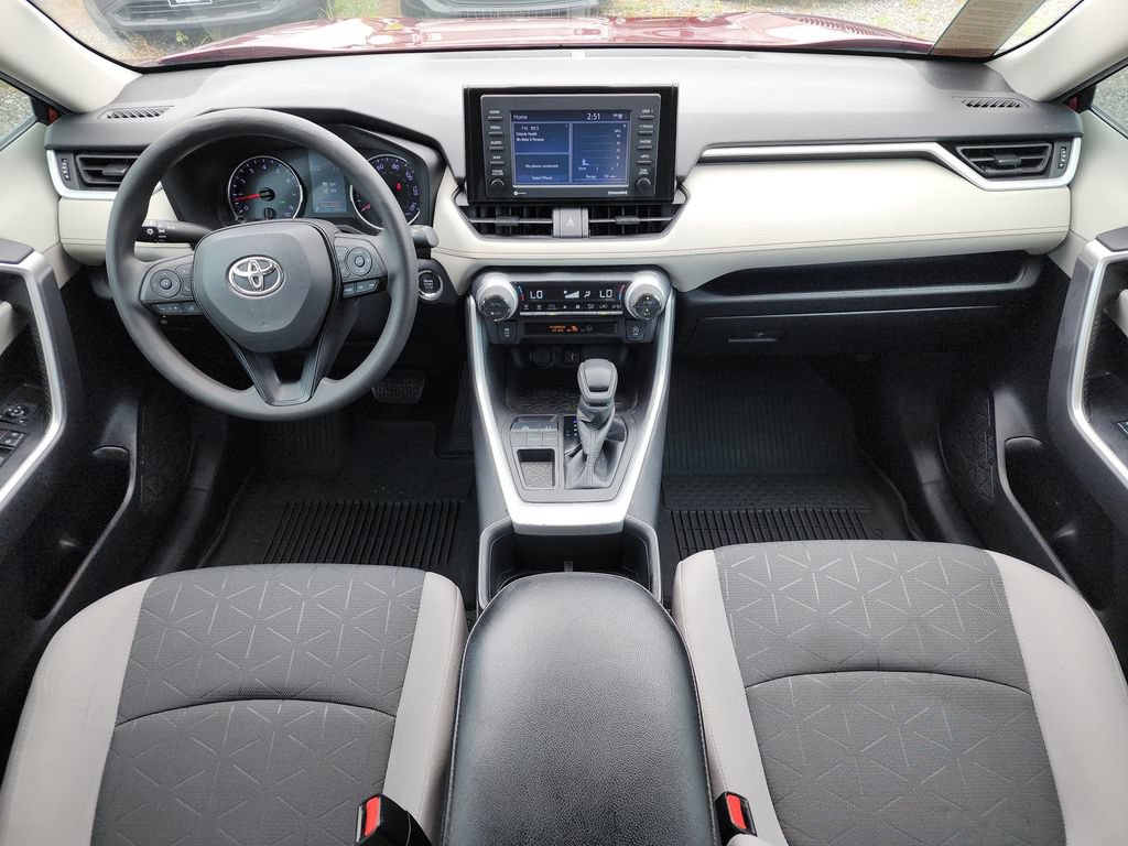 Used 2022 Toyota RAV4 XLE FWD image 18