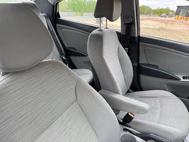 Used 2017 Hyundai Accent SE image 24