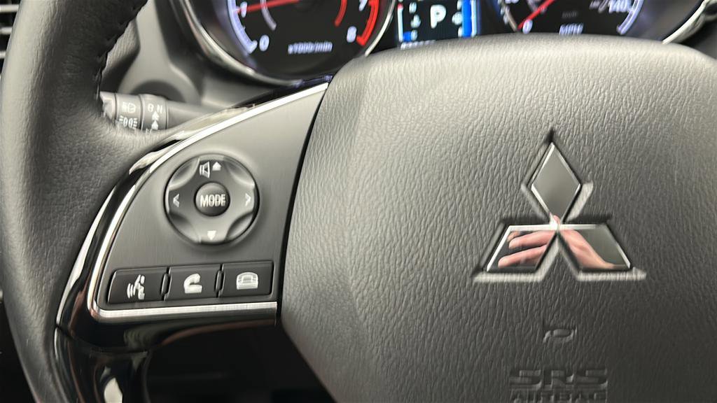 Used 2025 Mitsubishi Outlander Sport SE AWD/4WD image 18